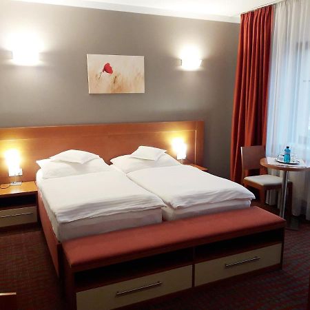 אופבה Katerain Hotel, Restaurace, Wellness מראה חיצוני תמונה